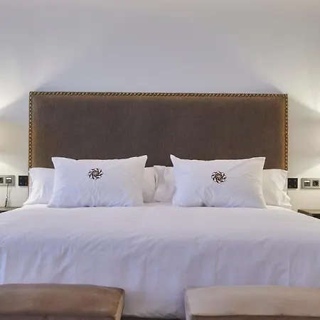 Hotel Ansares 4*
